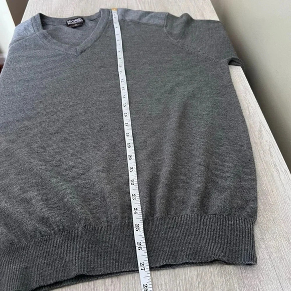 Michael Kors V-Neck Sweater Size XL - Picture 8 of 9